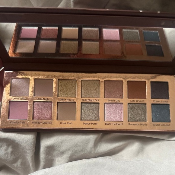 NEW Mally Best Dressed Lids Palette - Picture 3 of 5